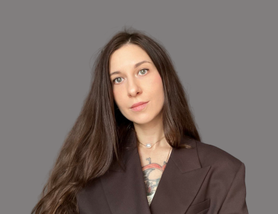 «Я начала писать эту историю в 10 лет». Ася Демишкевич — о книге «Там мое королевство»